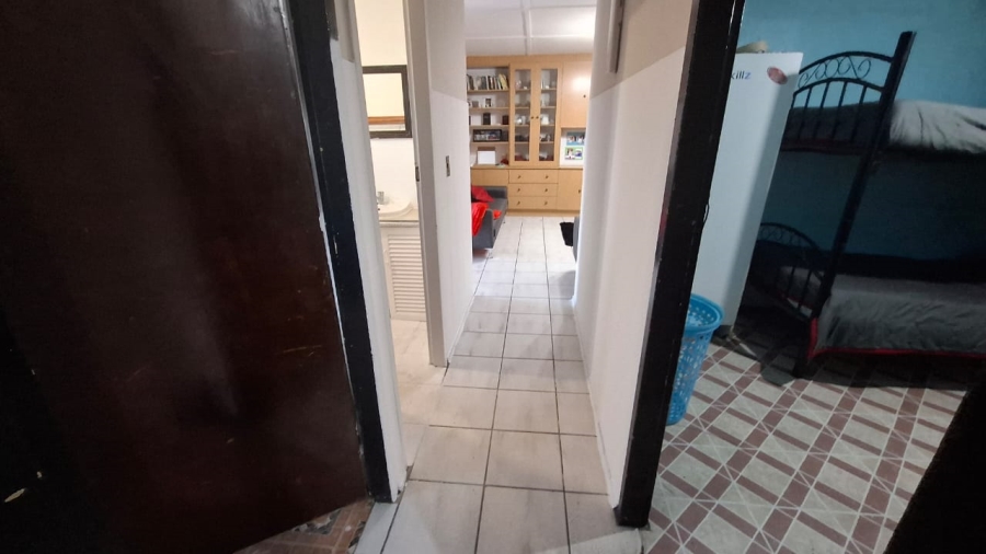 3 Bedroom Property for Sale in Lentegeur Western Cape